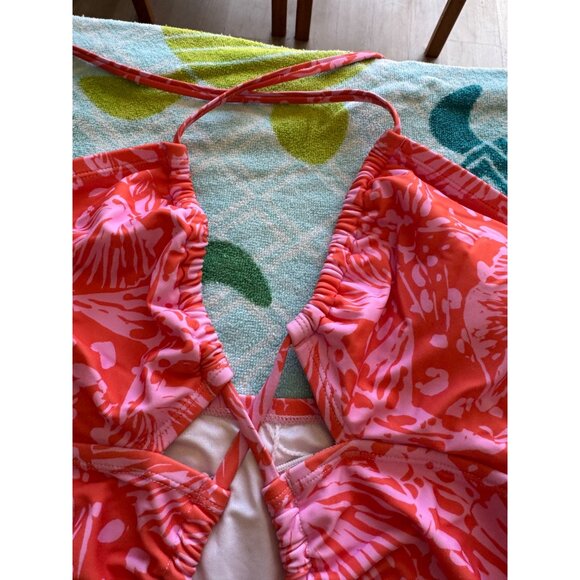 Cupshe Halter Neck Coral Pink Floral One-Piece Swimsuit Ruched Front Size Large - Picture 5 of 8
